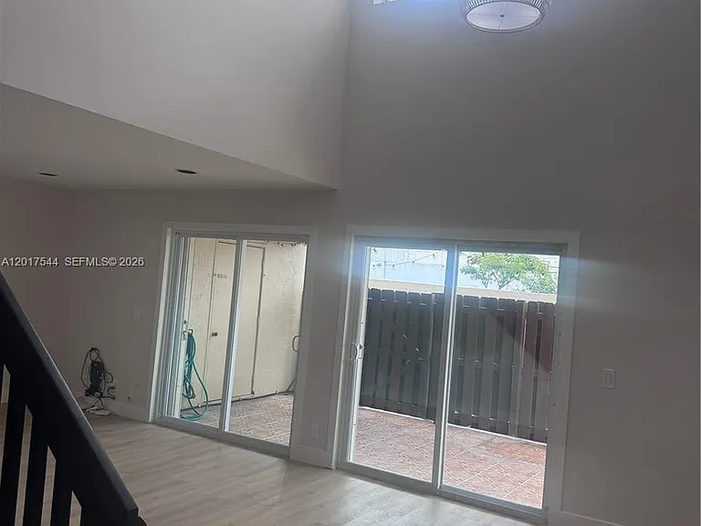 6532 NW 170th Ter — Photo 7