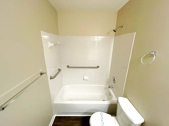 4th image of 3708 Sedgewick Dr SW