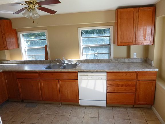 2nd image of 3806 Hampton Ave