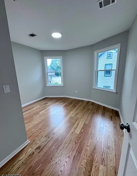 441 W Broad St — Photo 16