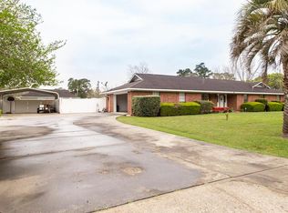 823 Russton Dr, Waycross, GA 31503