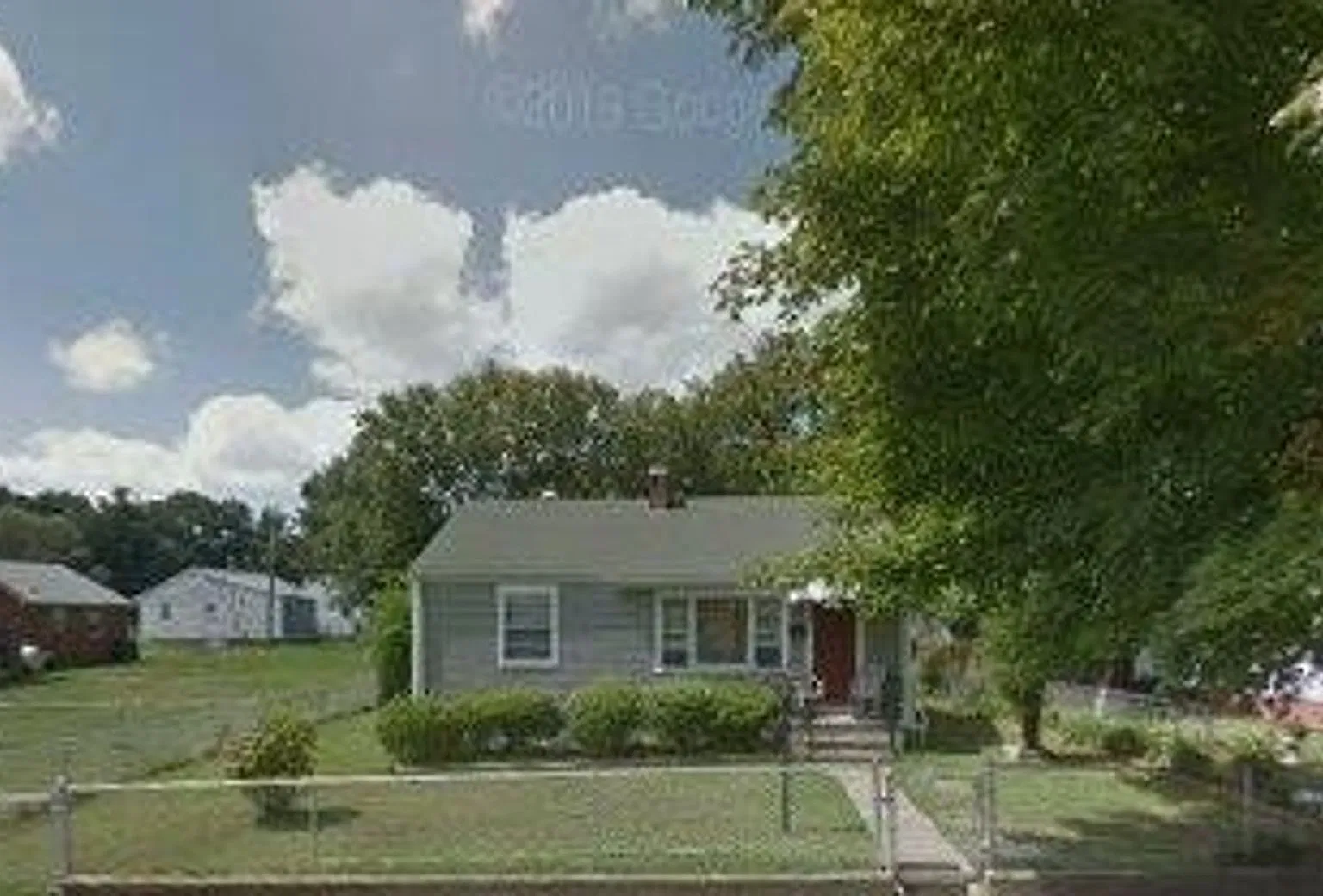 Beautifully Renovated 2-Bedroom Home with Fenced Backyard 1507 Pollock Street — Photo 1