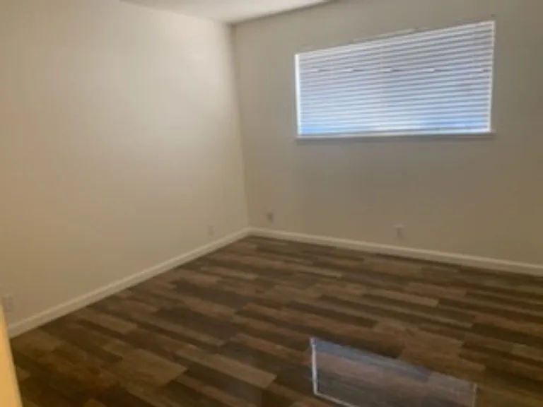 630 Maple St — Photo 22