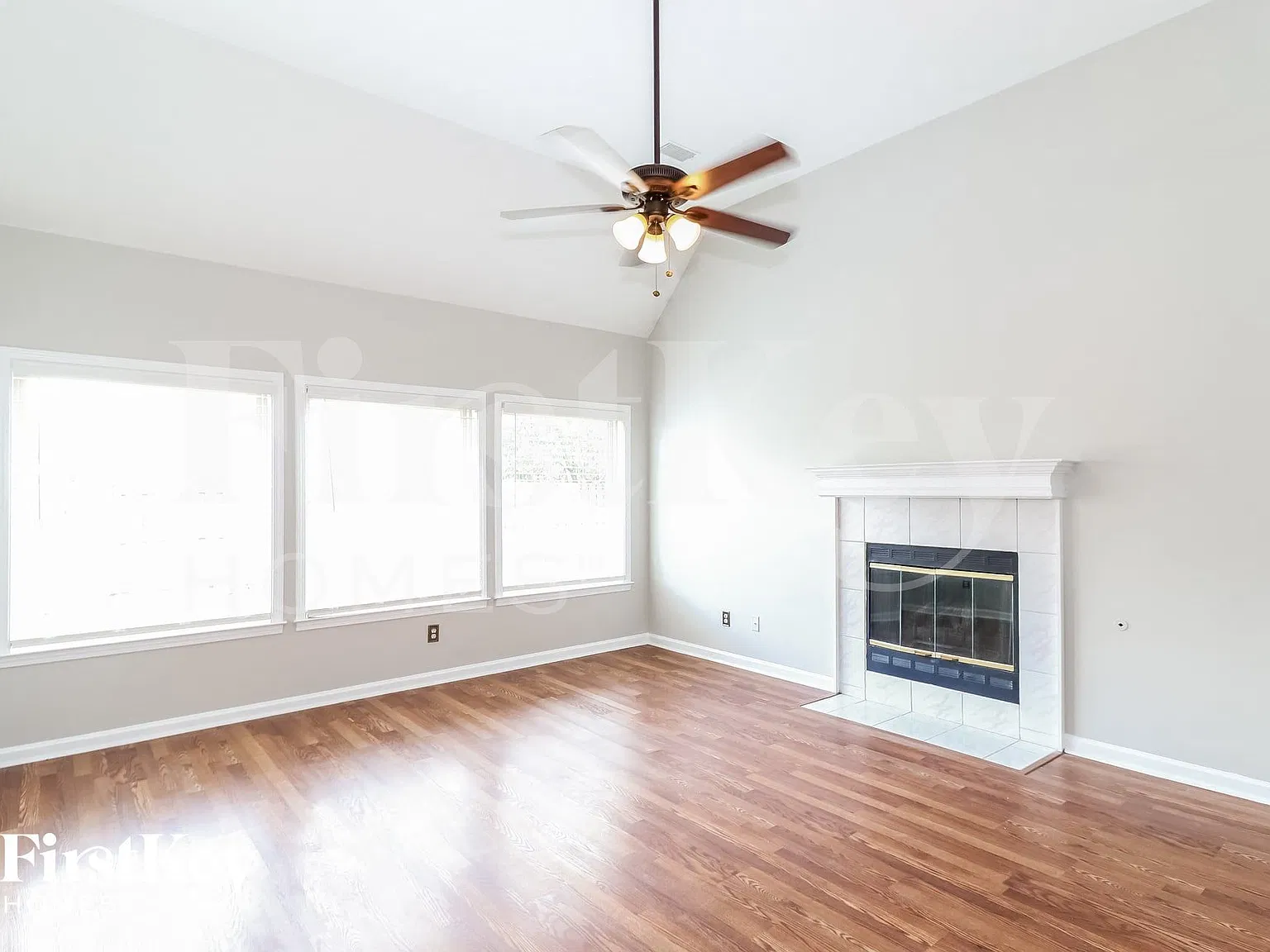 4 bed, 2.5 bath, 2186 sqft, $2,400 — Photo 3