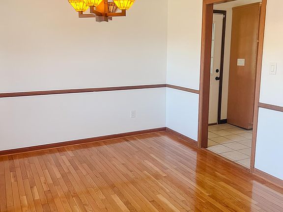 5th image of 2300 Eagle Dr