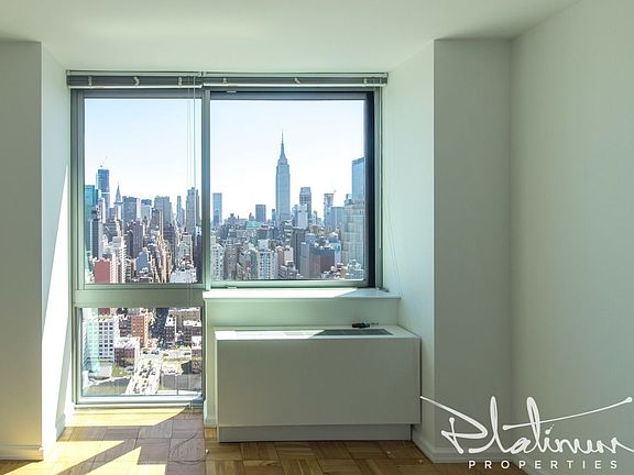 5th image of 505 W 37th St APT 1509