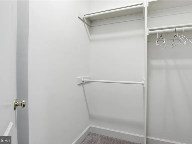 23059 Bronstein Ln — Photo 42