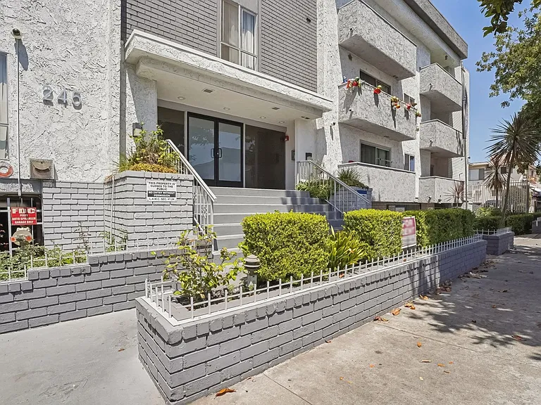 245 South Serrano Ave — Photo 8