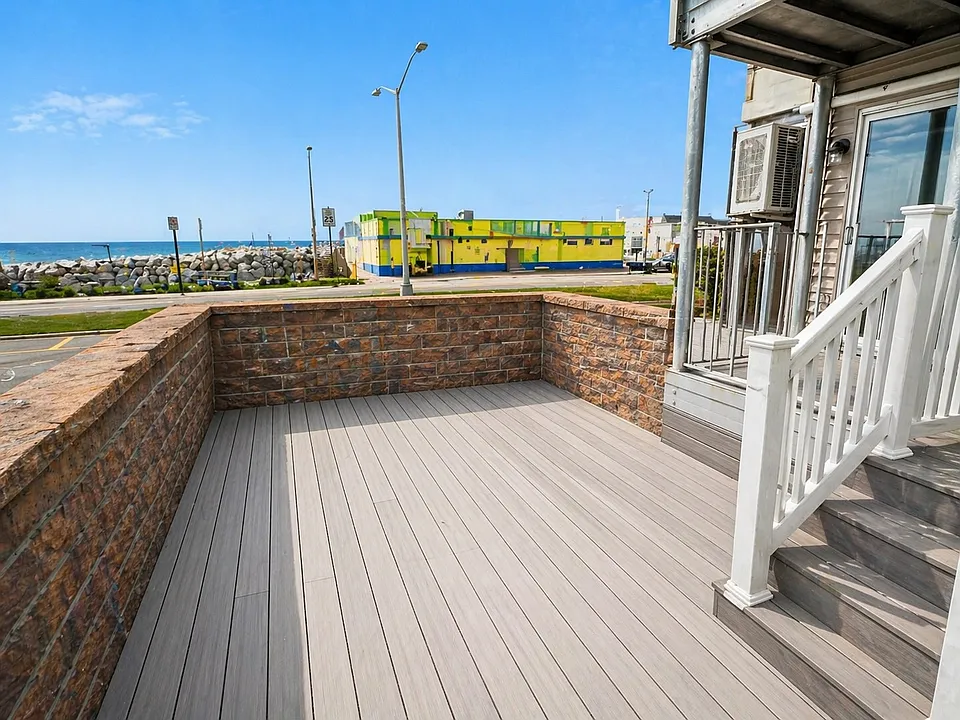 9612 Shore Front Pkwy