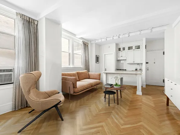 3 East 85th Street image 1 of 5