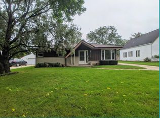 5228 S 9th St, Milwaukee, WI 53221