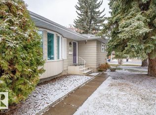 45 Woodstock Dr, Strathcona County, AB T8A4C4