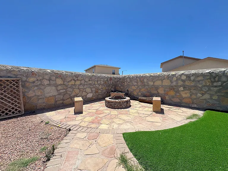 10421 Silvercloud Dr — Photo 25