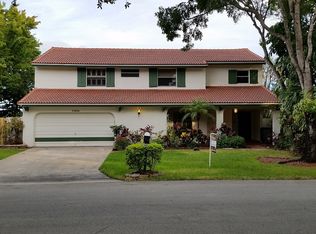 11900 S Aviary Dr, Hollywood, FL 33026
