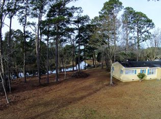 827 Highway 101, Beaufort, NC 28516