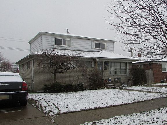 3rd image of 25334 Pattow St