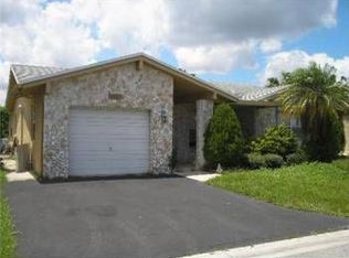 8225 NW 94th Ave, Tamarac, FL 33321
