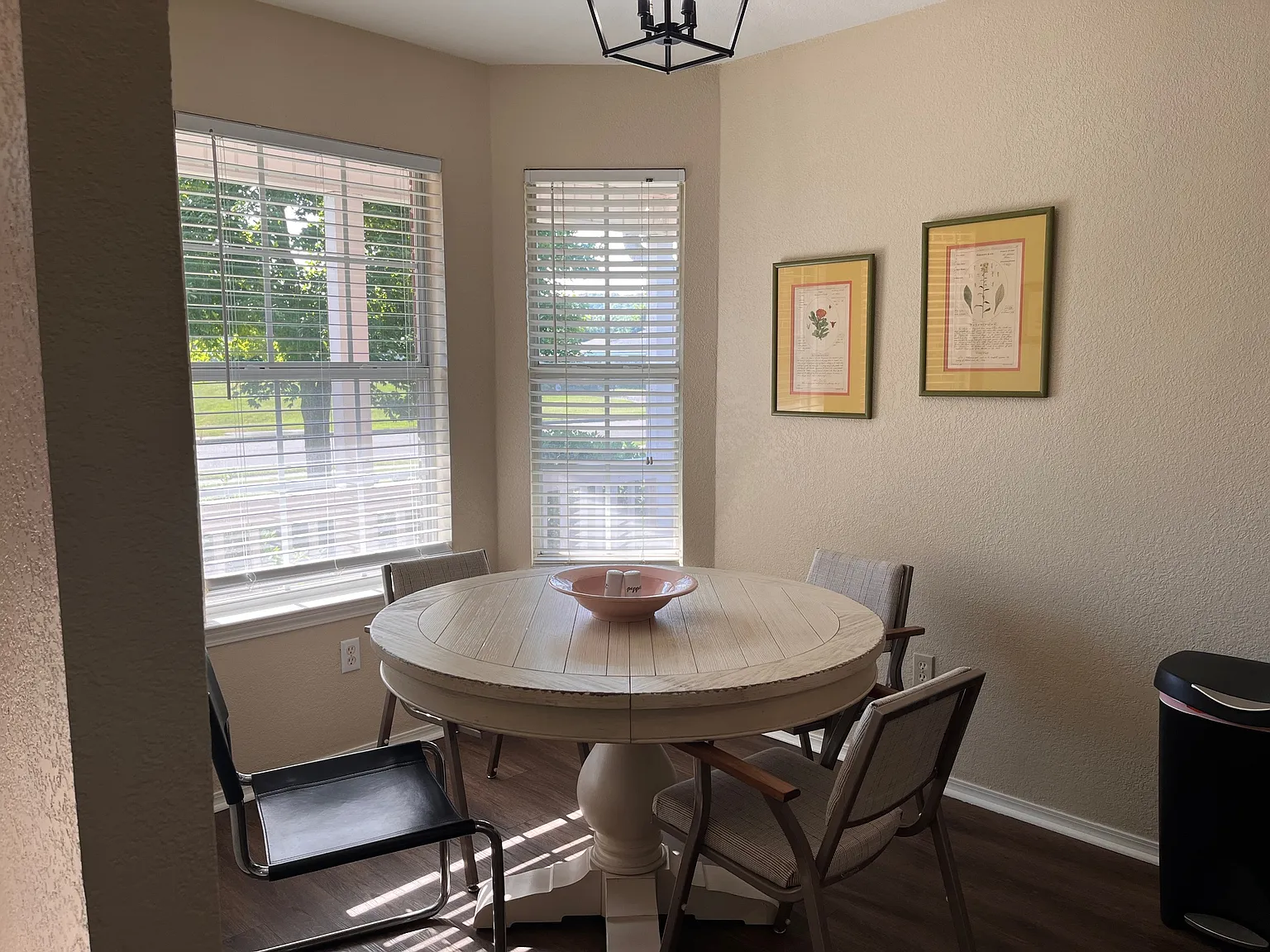 3 bed, 1251 sqft, $3,000 — Photo 3