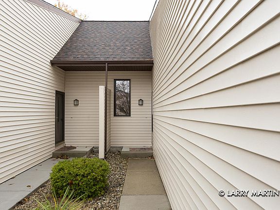 4th image of 2664 Stonevalley Dr SW