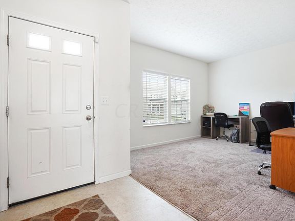 4th image of Oak Trail Dr
