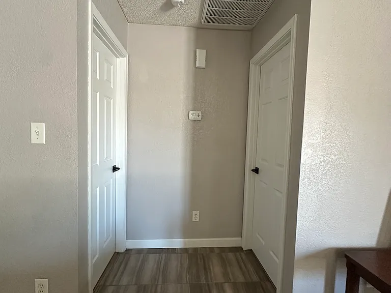 4126 S Cedar Ave — Photo 16