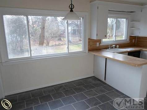 kitchen2.JPG
