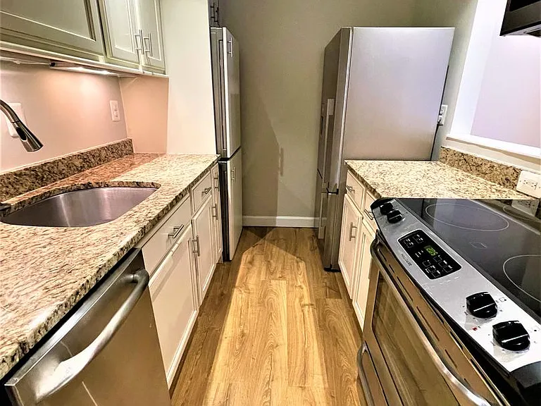 4631 Macarthur Blvd NW #A — Photo 8