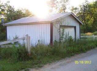8015 Davenport Ln, Maysville, KY 41056