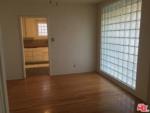 5th image of 10501 S Saint Andrews Pl