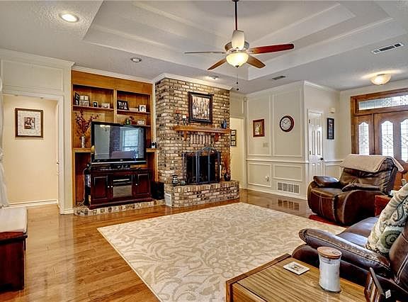 5th image of 3028 Pitkin Dr