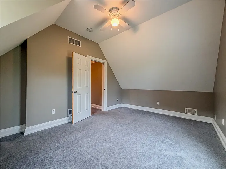4349 Glen Eden Rd — Photo 24