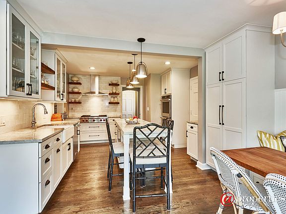 Eat In Kitchen