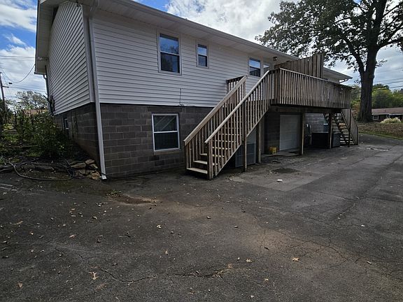 3rd image of 3305 Gillenwater Dr