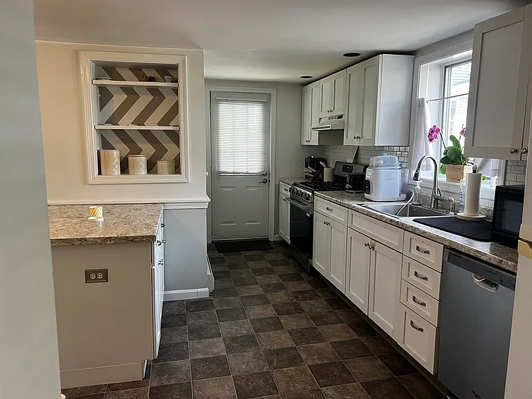 141 High St #1 — Photo 11