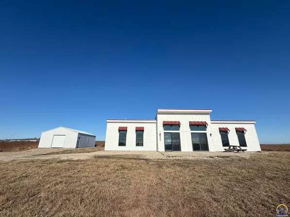 2265 U Rd, Strong City, KS 66869