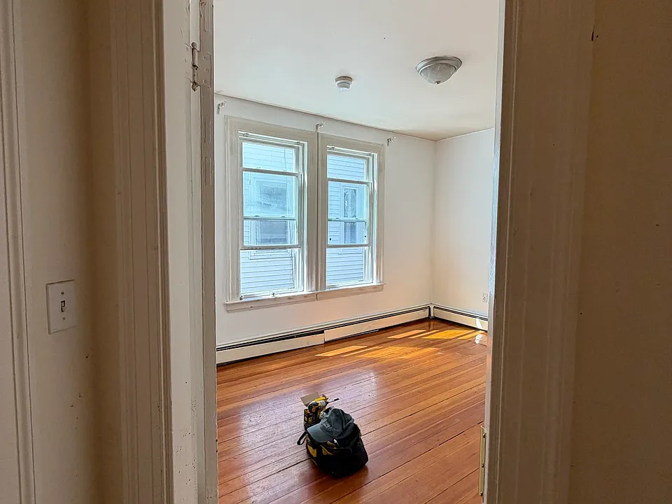 229 High St #1