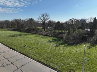 124 Pine Tree Ln, Darien, WI 53114