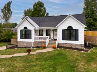 1234 Cottonwood Ct, Simpsonville, KY 40067