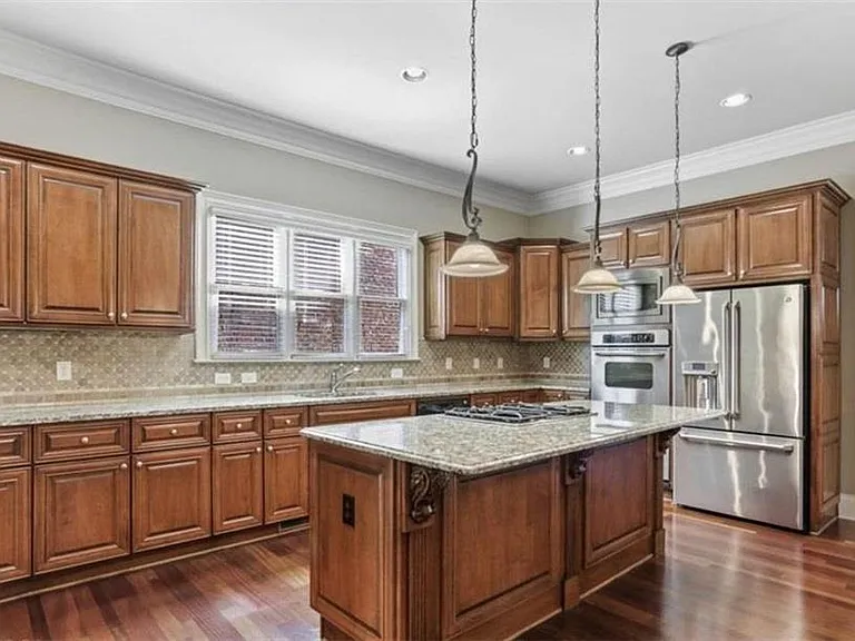 1762 Buckhead Ln NE — Photo 8