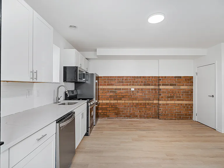 3401 Butler St #A — Photo 9