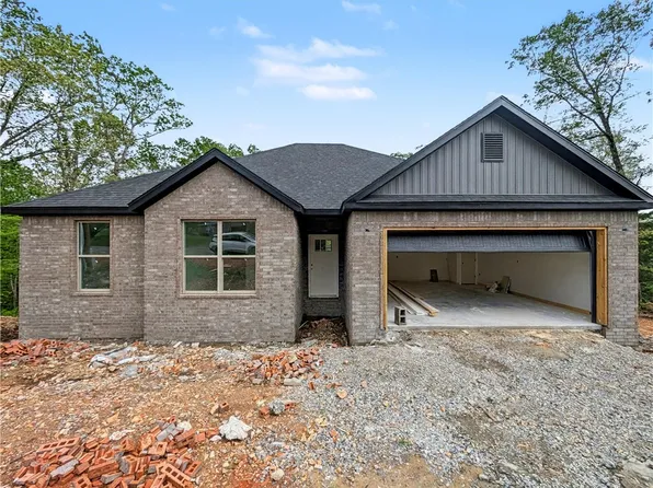 64 Islay Dr, Bella Vista, AR 72715