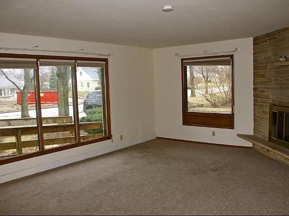 4th image of 2359 N 120th St