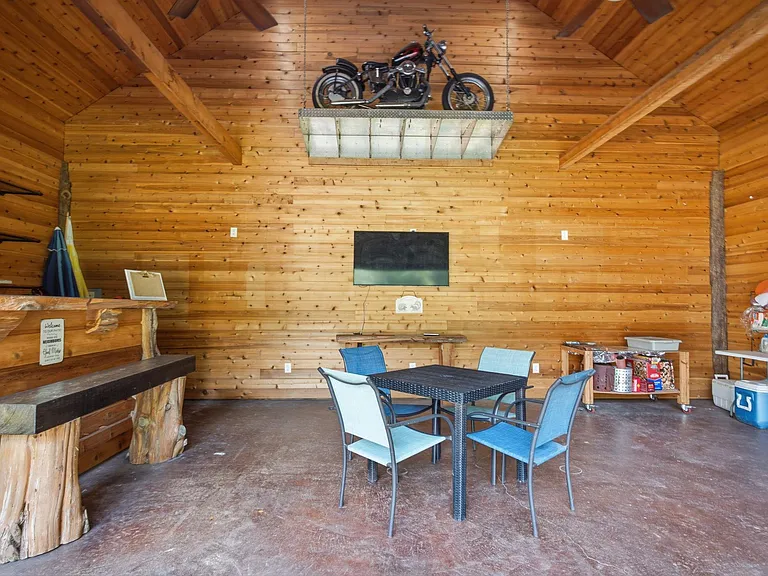 223 Pin Oak Ln — Photo 39