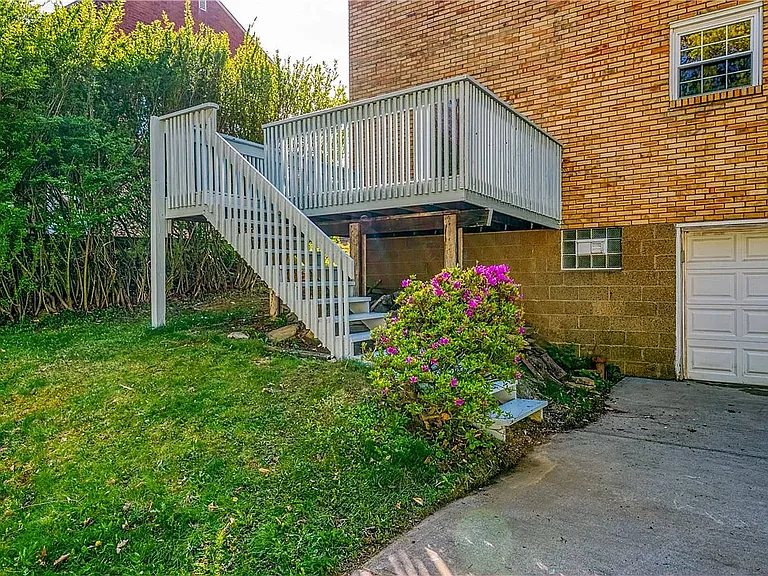 129 Buehner Dr — Photo 14