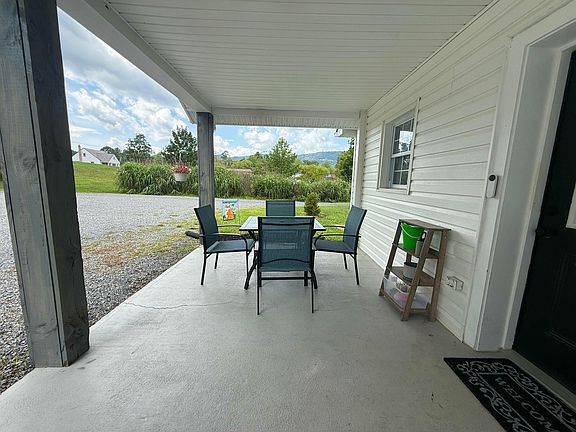 4th image of 3536 Bradshaw Rd