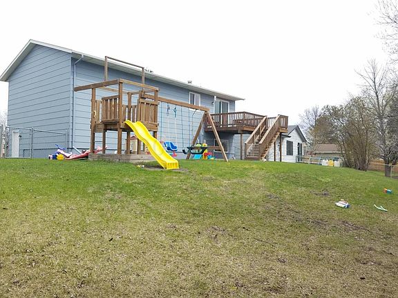 5th image of 2907 17th Ave S