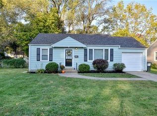 7504 Robinson St, Overland Park, KS 66204