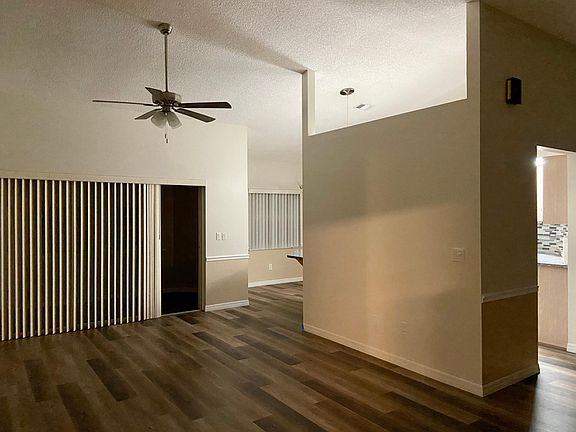 4th image of 18 Wallstone Pl