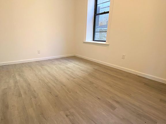 4th image of 2436 Webb Ave