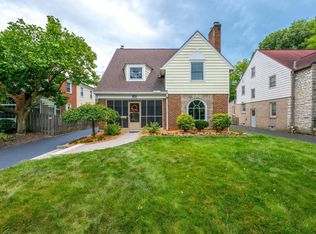 100 N Cassingham Rd, Bexley, OH 43209